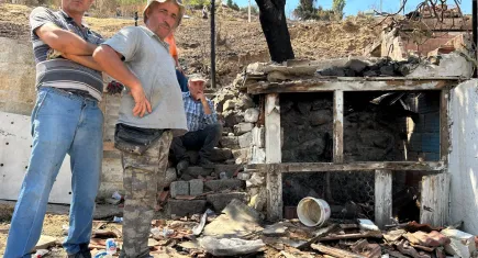 Küller arasında geriye kalanlar: Gençlerimi verdiğim ev gözlerimin önünde yandı