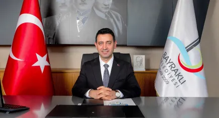 Önal’dan Dünya İnsani Yardım Günü’nde sosyal belediyecilik vurgusu