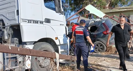 Mersin'de kaza: Ölü ve yaralılar var