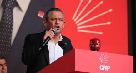 Özel'den Gaziantep'te Fıstık Mitingi