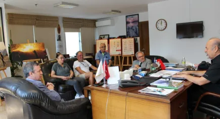 İzmir yangınları için Türeli’den dernek ziyareti