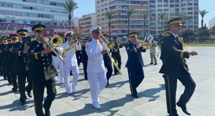 30 Ağustos Zafer Bayramı İzmir’de coşkuyla kutlandı