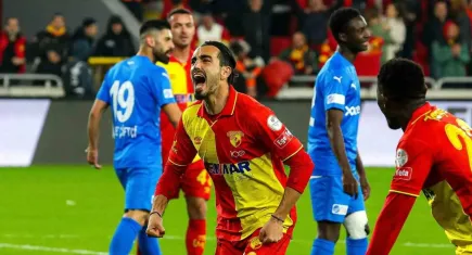 Göztepe'de Yalçın Kayan yolcu