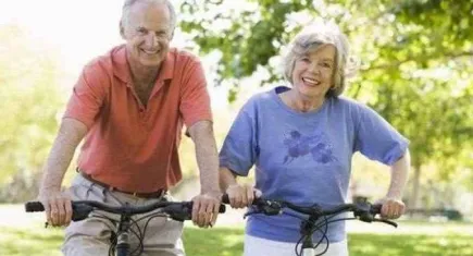 Kadınlarda menopaza erkeklerde prostata dikkat! Ürolojik sorunlar ortaya çıkabilir