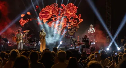 Fuar’da Hayko Cepkin ve Ceylan Ertem İzmirlilere unutulmaz anlar yaşattı