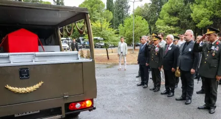 İzmir’de şehit olan Topçu Uzman Çavuş Mehmet Kökcü son yolculuğuna uğurlandı