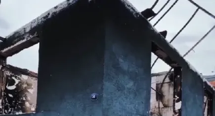 Başkan Eşki yangında evleri zarar görenlerin yanında 