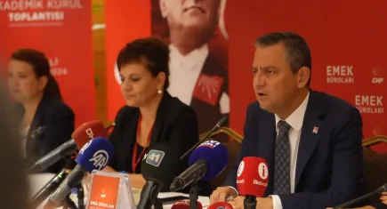 Özgür Özel'den 2025'te erken seçim çağrısı