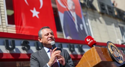 CHP lideri Özel’den HÜDA PAR'a mikrop benzetmesi