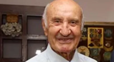 Karşıyaka'nın eski başkanı Nevzat Çobanoğlu hayatını kaybetti