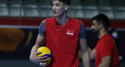 Arkas Sporlu milli sporcu İtalya yolcusu