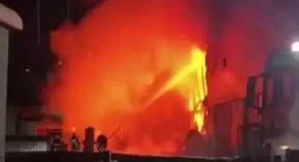 Tekirdağ'da yangın: Sanayi dükkanı alev aldı