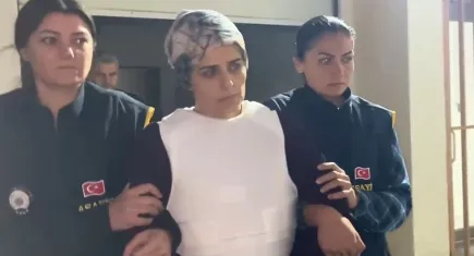 Eşini şarj kablosu ile boğmuştu: Yasak aşk ikilisine tutuklama kararı