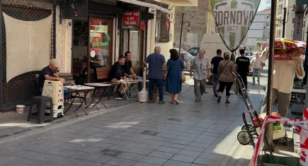 İzmir haber: Çarşının ortasında gözünü kırpmadan vurdu