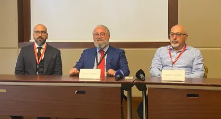 Dünyaca ünlü cerrahlar Ankara'da bir araya geldi