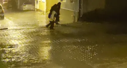 Tekirdağ’da şiddetli yağış yaşamı felç etti