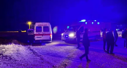 Cinnet getiren baba karısını ve oğlunu vurup intihar etti