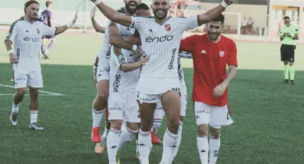 Kaf-Kaf üçledi
