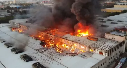 Tekirdağ'daki fabrika yeniden alev aldı