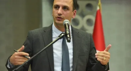 Bornova’da ‘Karnımız aç’ isyanına Eşki’den yanıt