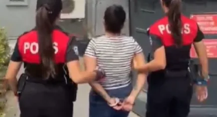 İzmir haber: 13 yıl hapis cezasıyla aranan kadın yunuslardan kaçamadı