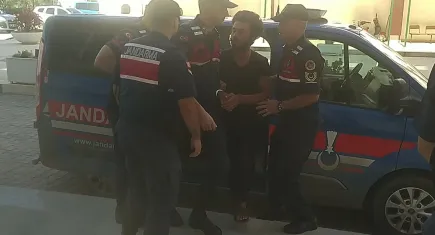 Kız öğrencileri minibüste rahatsız eden şahıs tutuklandı