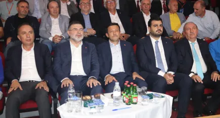 İzmir Körfezi kongrede de gündem oldu: Bu koku 25 senelik CHP beceriksizliğinin kokusu!