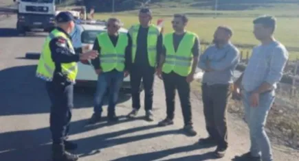Ardahan’da Jandarmadan trafik eğitimi