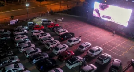 İzmir’de Arabada Film Keyfi başlıyor