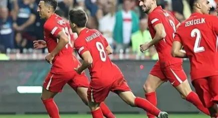 İzlanda soyunma odasına 1-0 önde gitti