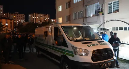 Polis memuru, tartıştığı eşini öldürdü!