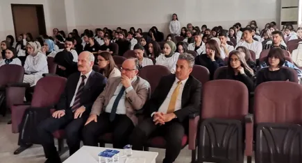 Bilecik'te öğrencilere süt ikramı
