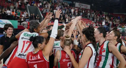 Karşıyaka liderlik koltuğunda