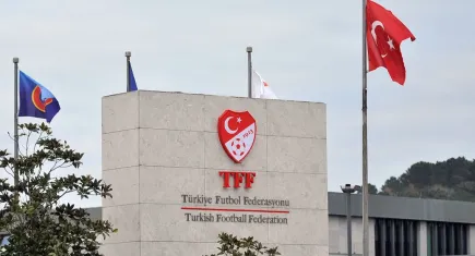 Galatasaraylı futbolcu Yunus Akgün PFDK’ya sevk edildi