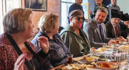 Buca’da yaşlı çiftler İkinci Bahar programı ile buluştu