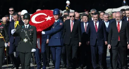 Devlet erkanı Anıtkabir’i ziyaret etti