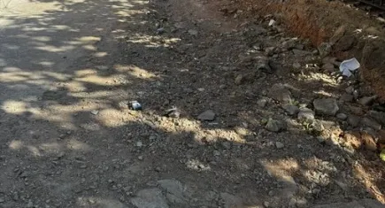 Bayraklı aylardır ‘yol’ çözümü bekliyor