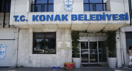 Konak Belediyesi’nde cami ve okul Maliye’ye devrediliyor