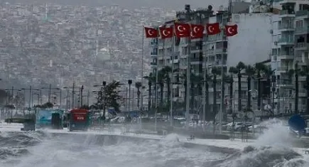 İzmir Valiliği’nden fırtına uyarısı!