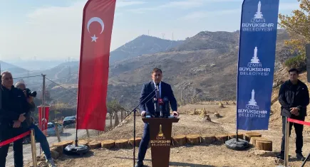İzmir’de Milli Ağaçlandırma Günü’nde Bal Ormanı Projesi hayata geçirildi