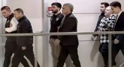 Serdar Ortaç ve Mehmet Ali Erbil'i yurt dışına davet eden 2 şüpheliye yakalama kararı talebi