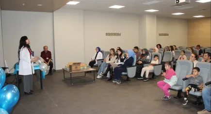 14 Kasım Dünya Diyabet Günü'nde çocuklar ve ailelere Tip 1 diyabet eğitimi düzenlendi