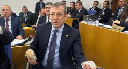 CHP’li vekilden MEB’e tepki: Çocukların üçte biri aç