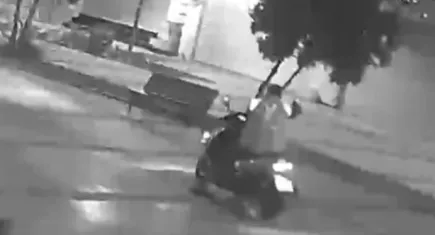 İzmir haber: Haraç alamadıkları iş yerlerini kurşunladılar