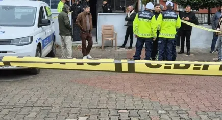 15 yaşındaki 2 kız çocuğu evinde öldürüldü!