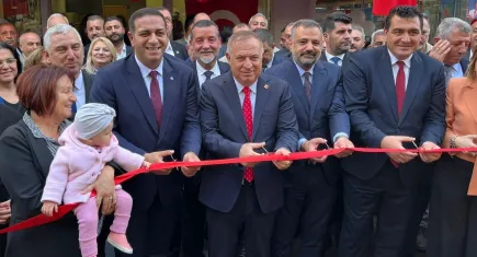 CHP’li Aslanoğlu Kent Lokantası açılışına katıldı
