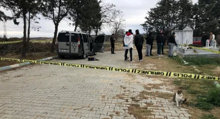 2 kuzen mezarlıkta  ölü olarak bulundu!