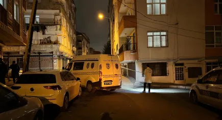 İstanbul’da polis aracına saldırı