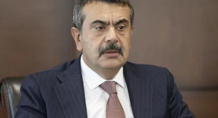 İzmirli vekiller Tekin’i topa tuttu
