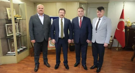 Başkan Erkan Özkan, taksici esnafının mülkiyet sorununu çözmek için Ankara’da